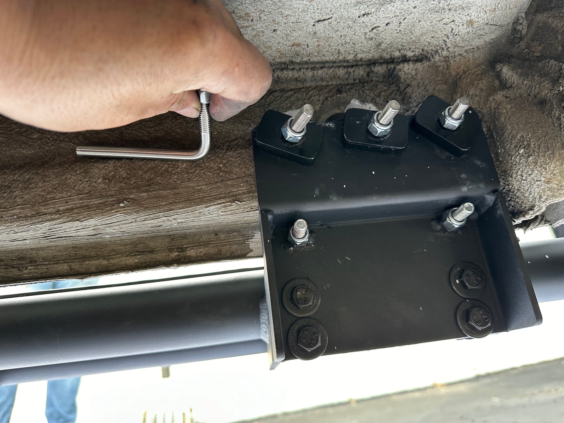 Sprinter Side Steps – SprinterSwivel